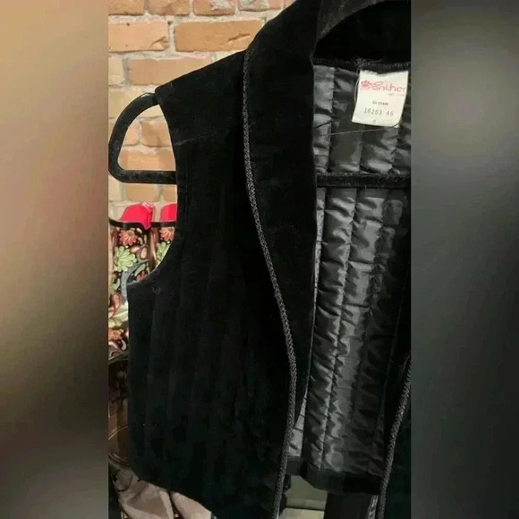 Vintage Panther black velvet cropped vest with trim size small - Picture 9 of 10